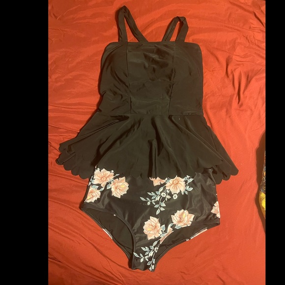 NWOT- Flare Top, Flower Tankini Size L - Picture 8 of 9